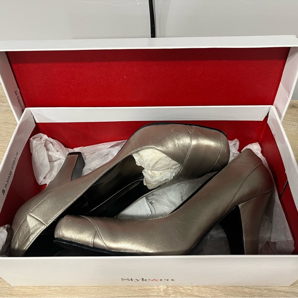 Style & Co. Metallic Silver Heels